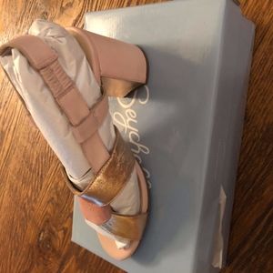 brand new original Seychelles leather heels
